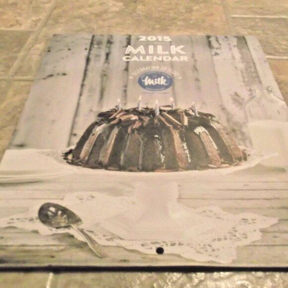 2/$20 2015 Milk Recipe Calendar with over 20 Recipes from Canada New - Picture 1 of 3
